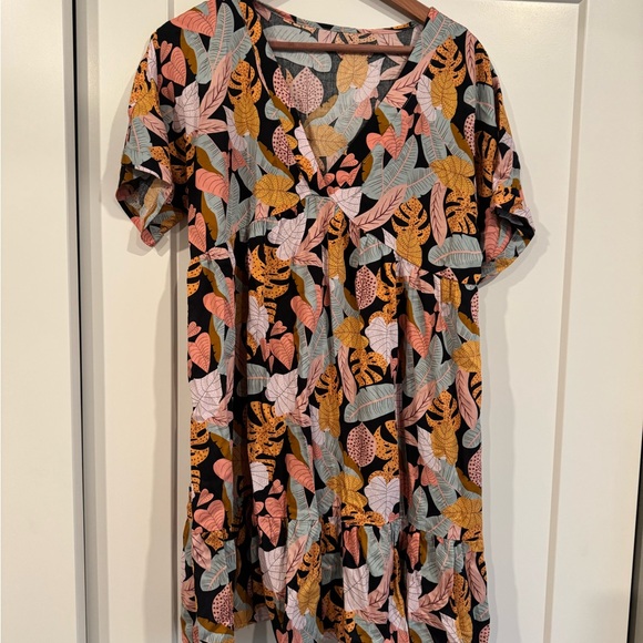 Cupshe Vibrant Leaf Pattern Mini V Neck Dress - Picture 4 of 6